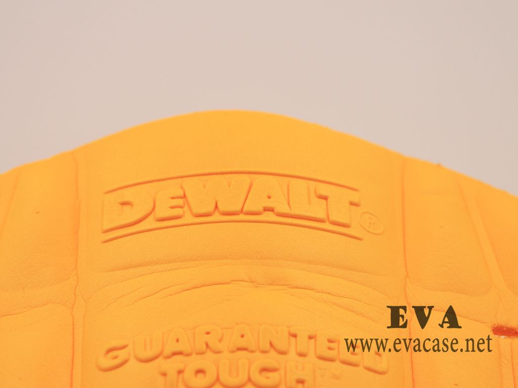 Dewalt foam knee pads inserts 100 percent yellow Polyethylene soft and durable for workpants